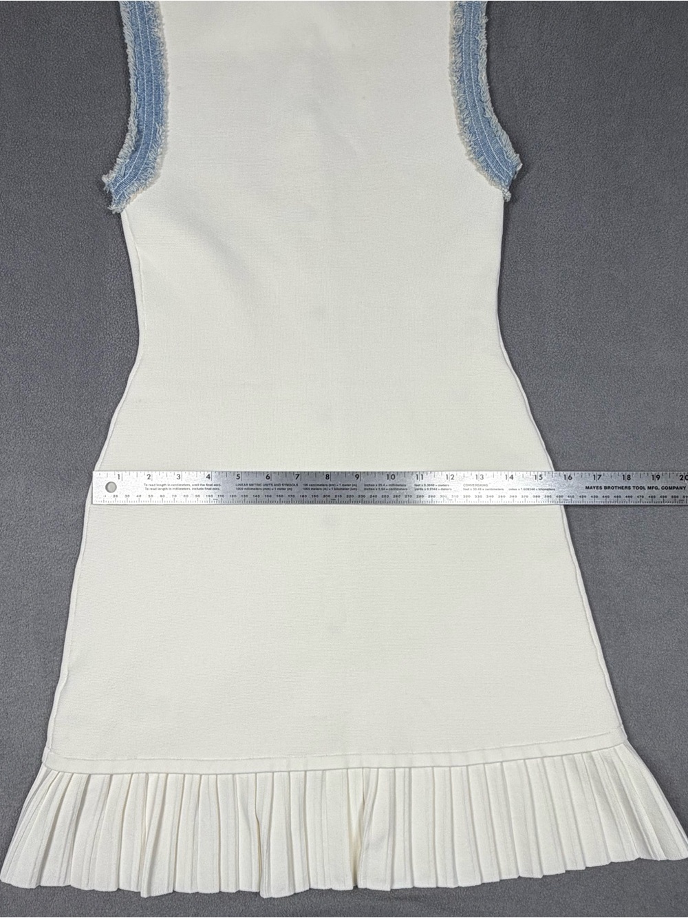Sandro White Sleeveless Knit Dress with Light Blue Denim Trim - Picture 5 of 16